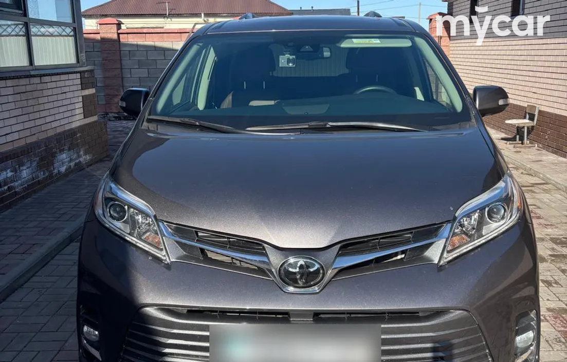 Toyota Sienna 2020