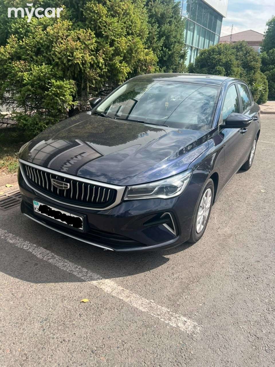 Geely Emgrand 2024