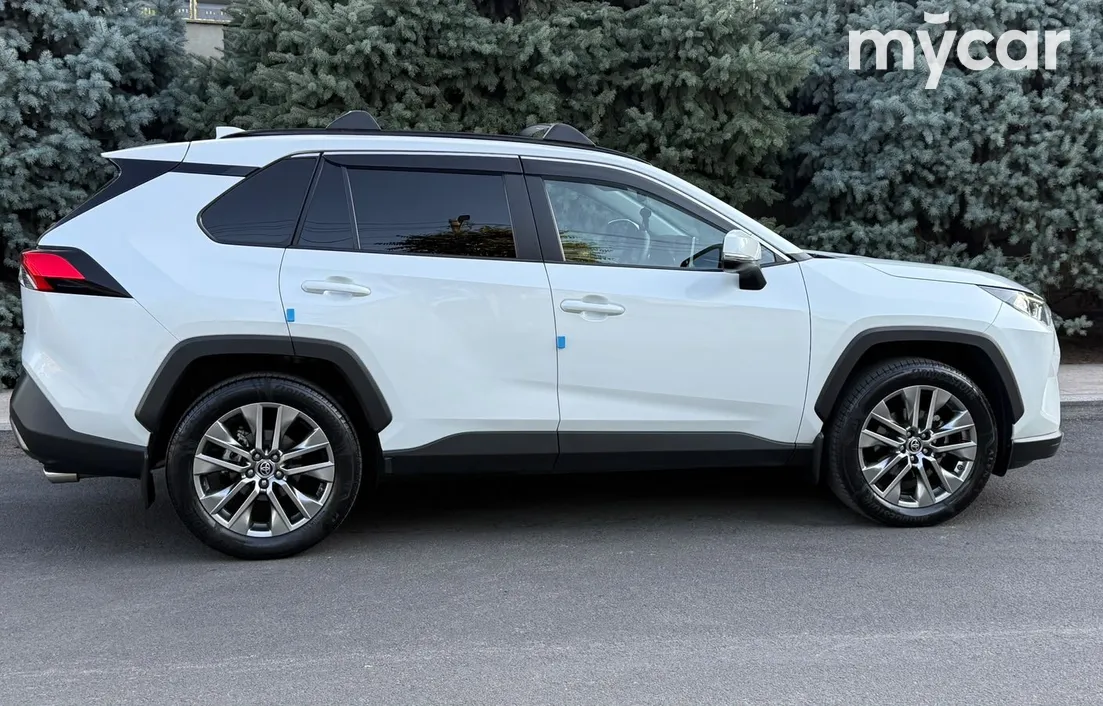 Toyota RAV4 2021