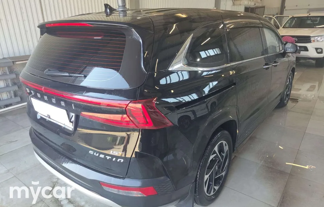 Hyundai Custin 2024