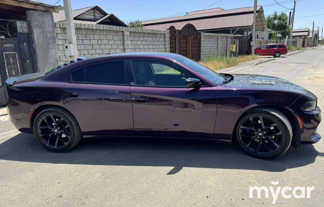 Dodge Charger 2020