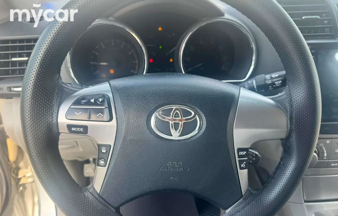 Toyota Highlander 2010