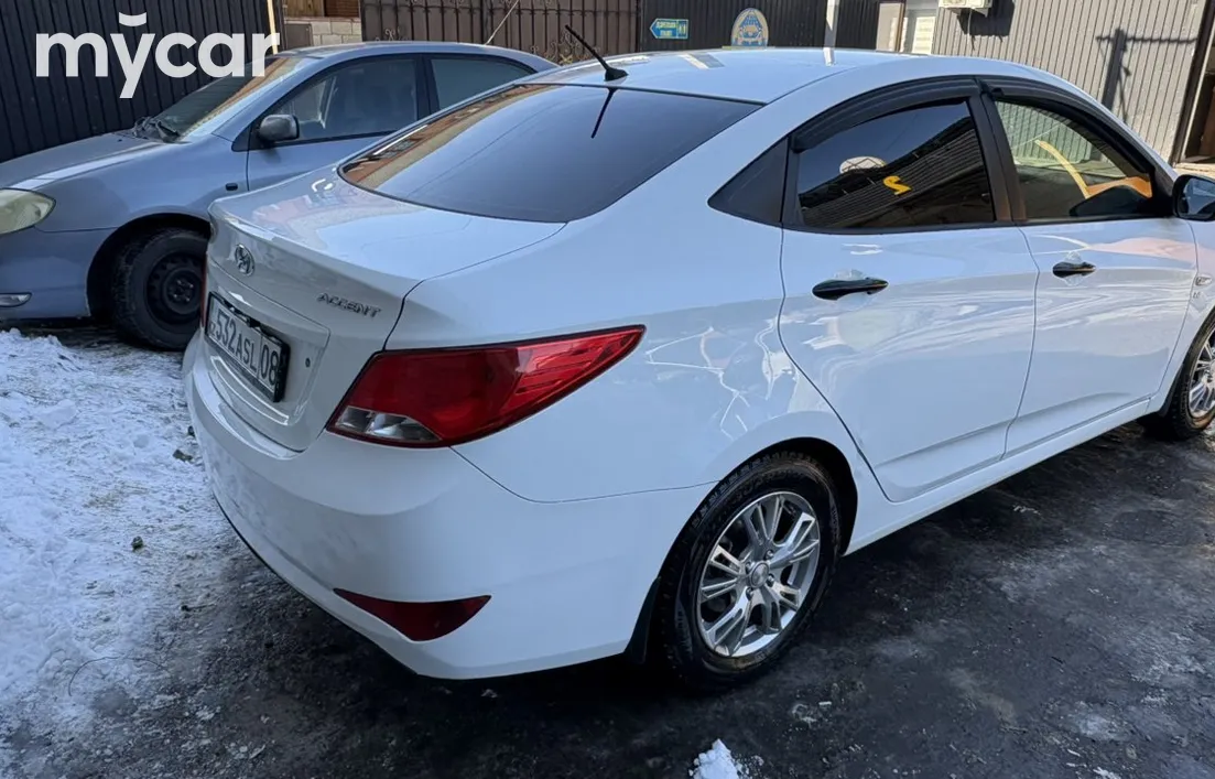 Hyundai Accent 2014