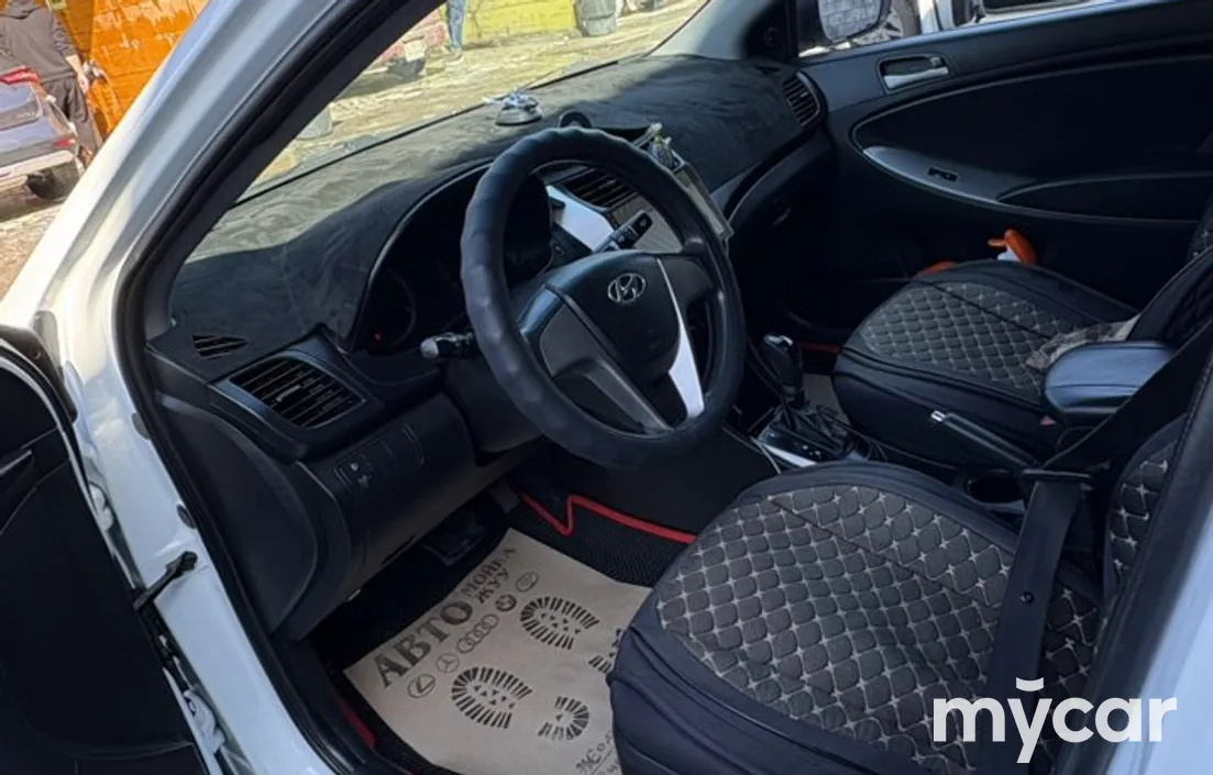 Hyundai Accent 2014