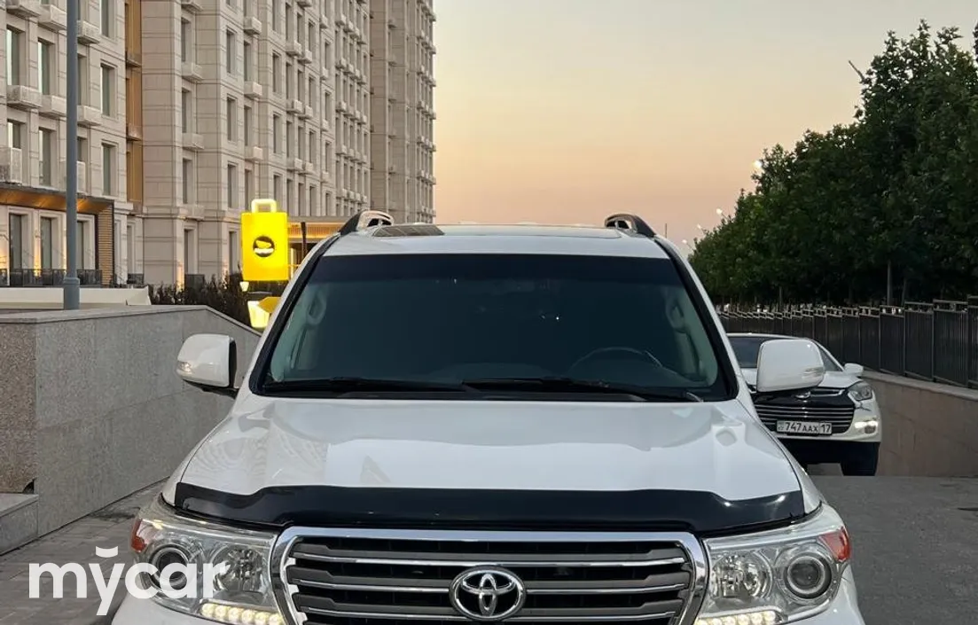 Toyota Land Cruiser 2012