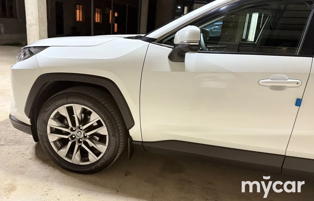 Toyota RAV4 2021