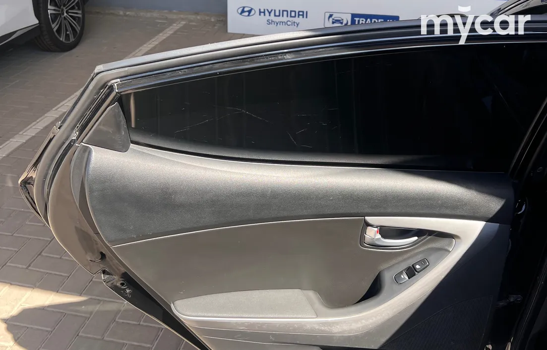 Hyundai Elantra 2015