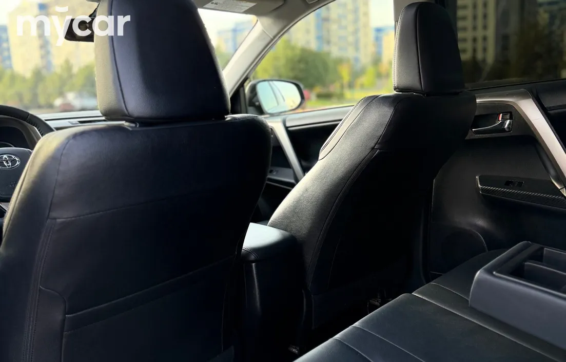Toyota RAV4 2015