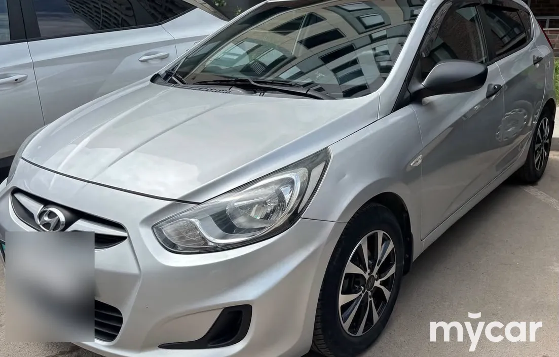 Hyundai Accent 2013
