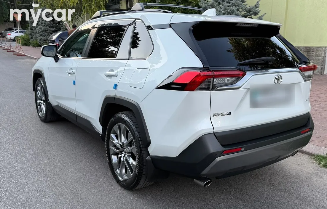 Toyota RAV4 2021