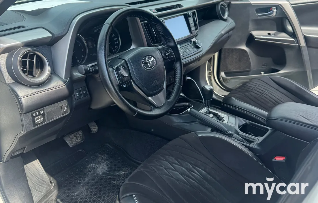 Toyota RAV4 2017