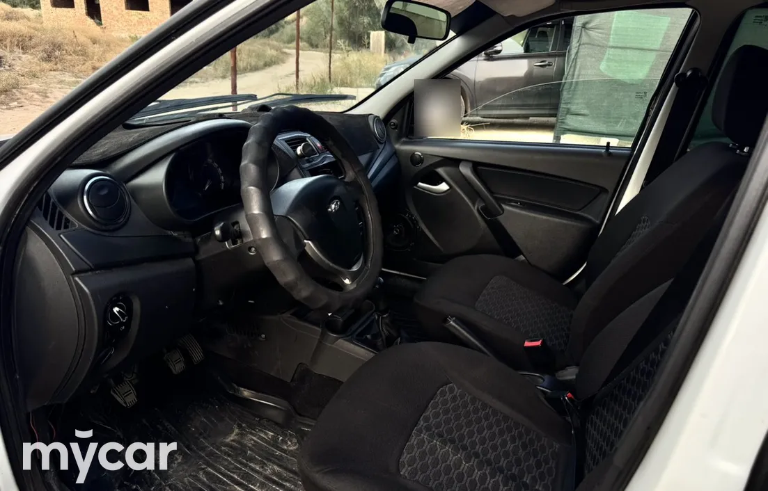 LADA Granta 2019