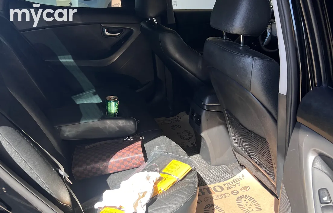 Hyundai Elantra 2015