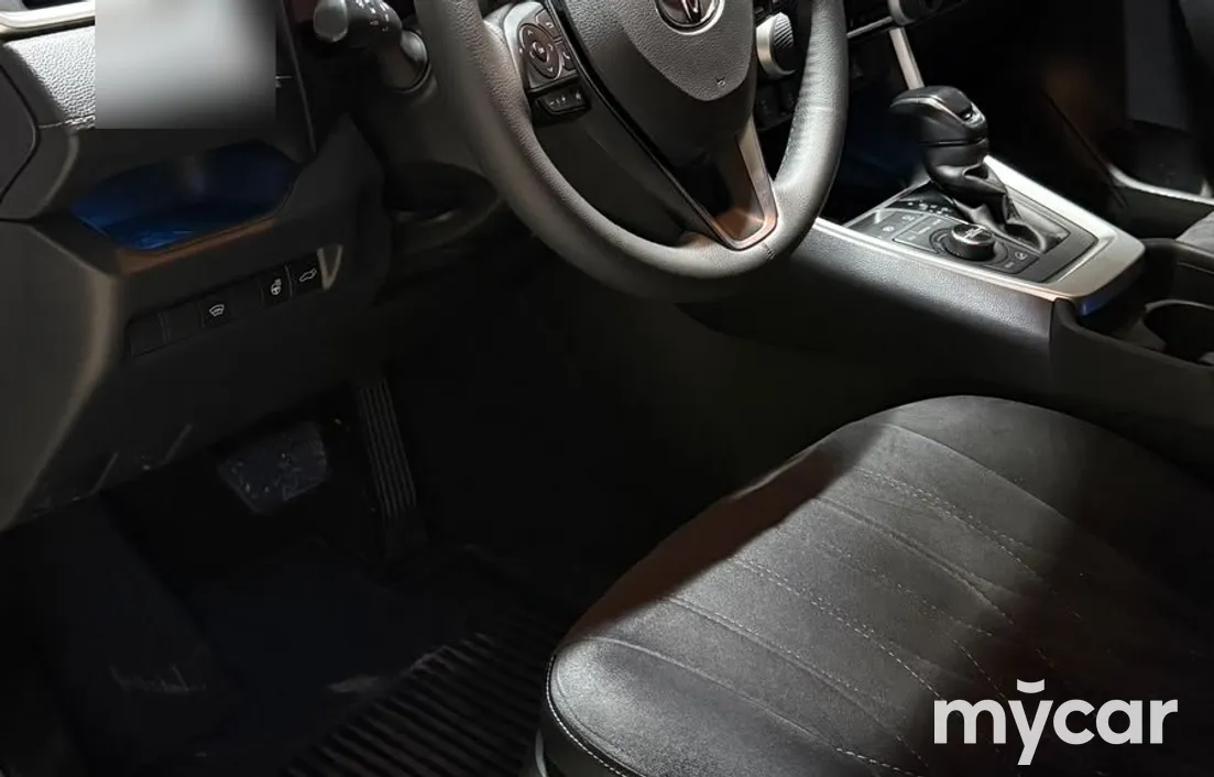 Toyota RAV4 2021