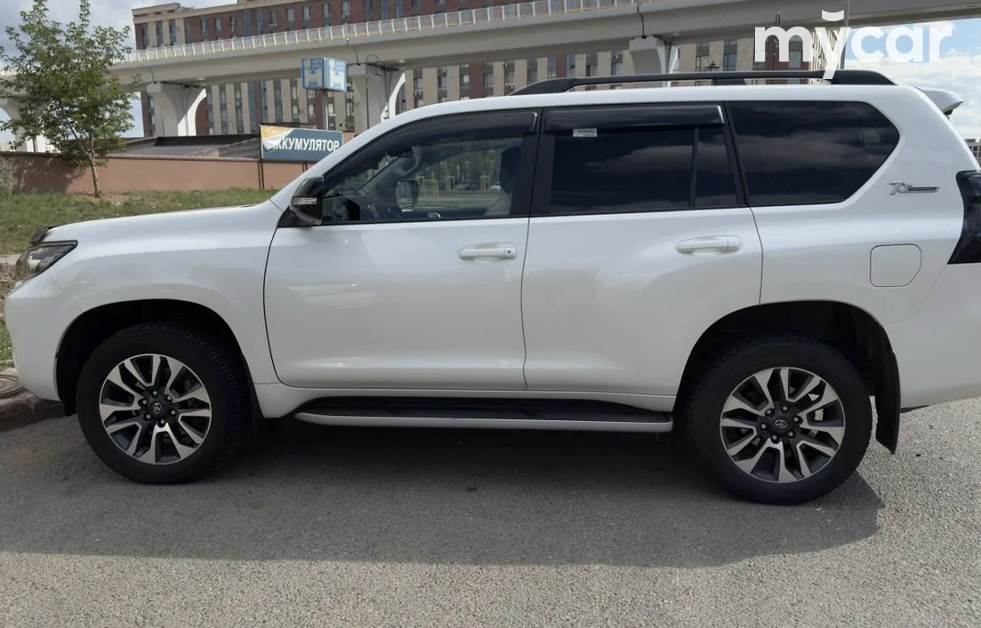 Toyota Land Cruiser Prado 2021
