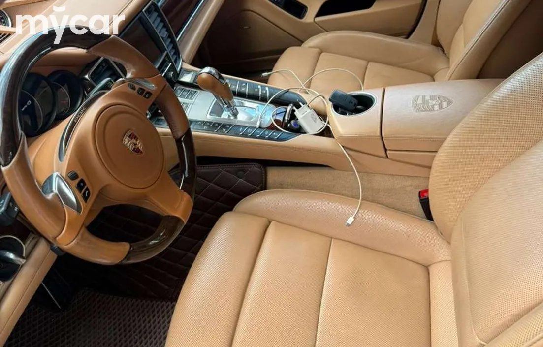 Porsche Panamera 2013