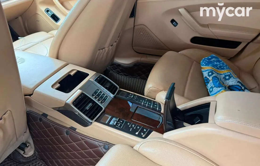 Porsche Panamera 2013