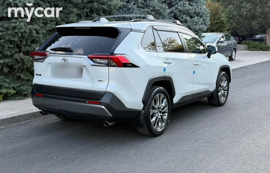 Toyota RAV4 2021