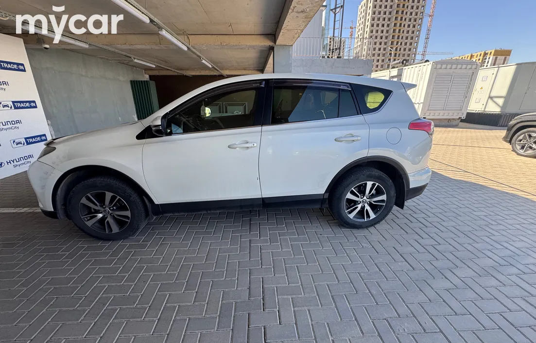 Toyota RAV4 2016