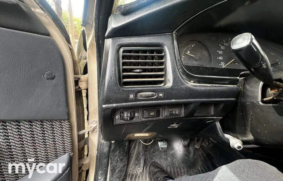 Toyota Carina 1993