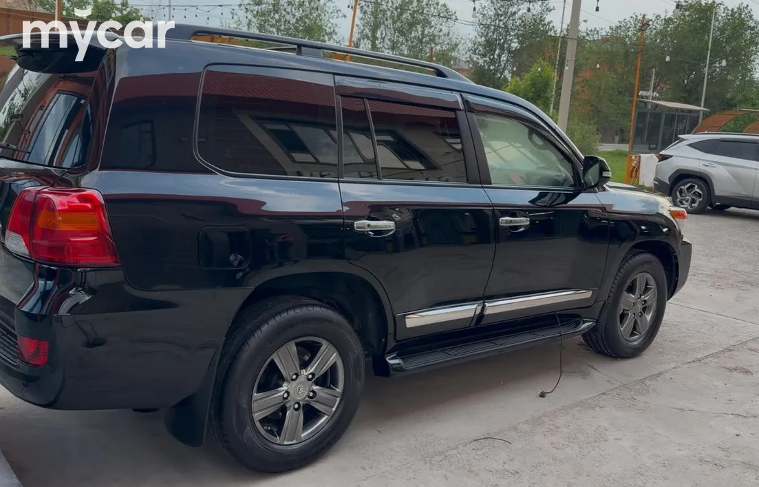 Toyota Land Cruiser 2014