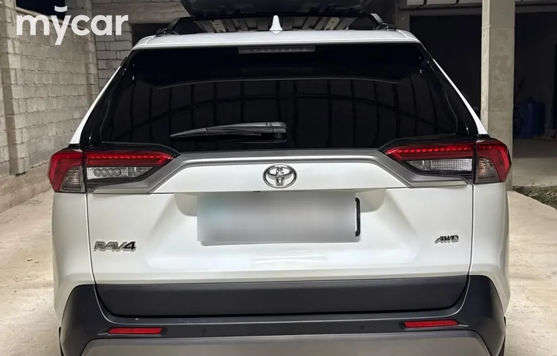 Toyota RAV4 2021