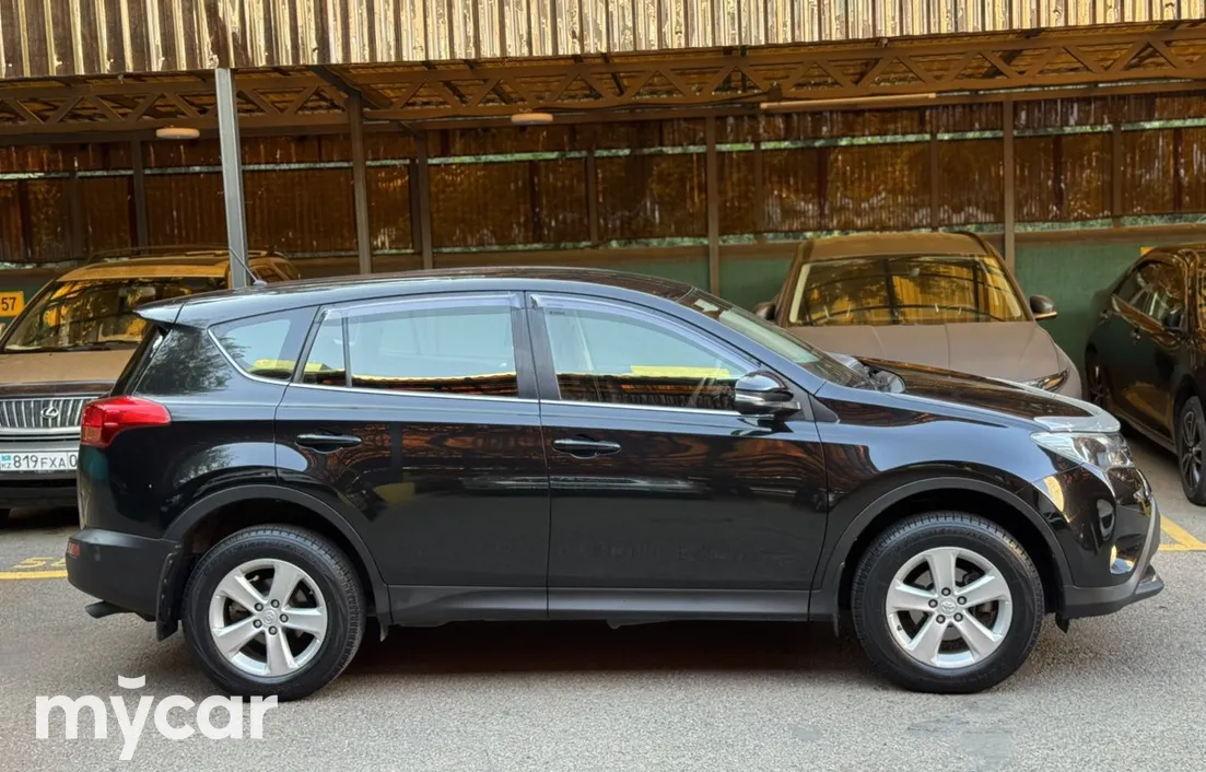 Toyota RAV4 2014