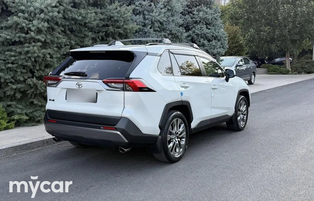 Toyota RAV4 2021