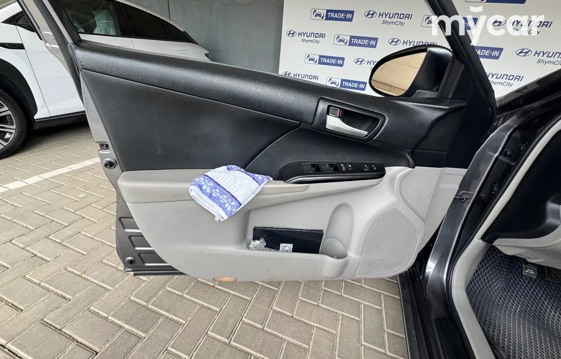 Toyota Camry 2014