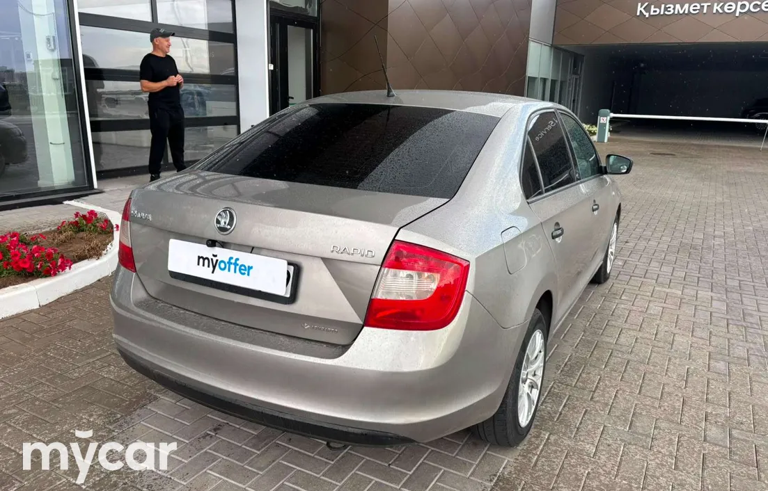 Skoda Rapid 2013