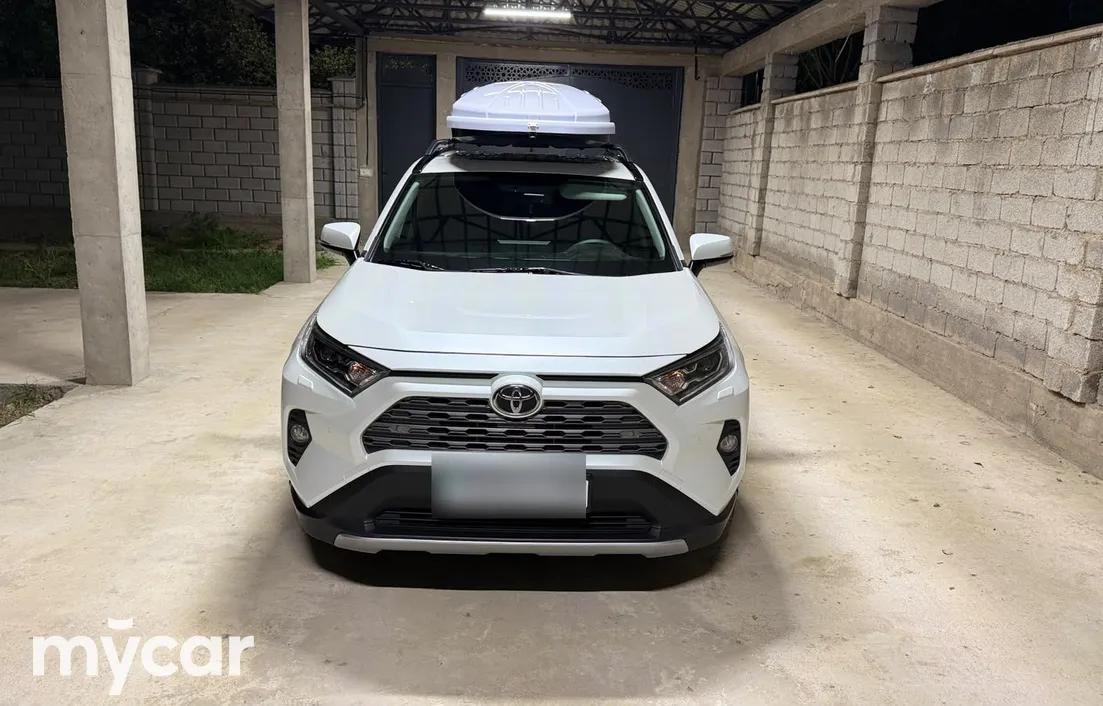 Toyota RAV4 2021