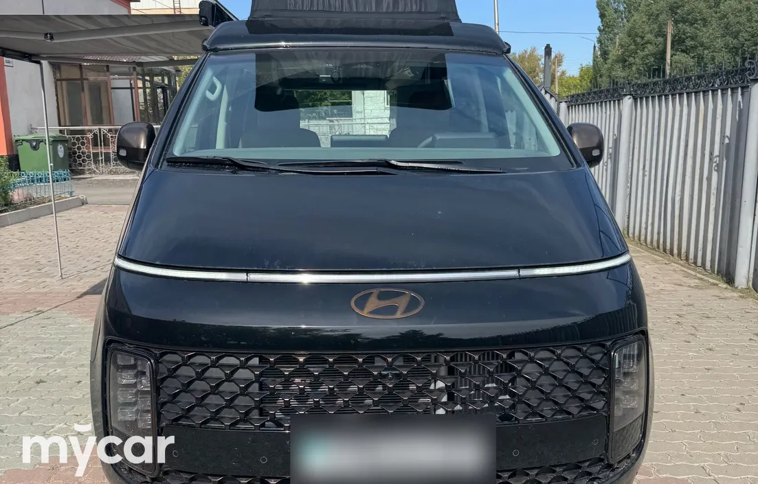 Hyundai Staria 2025