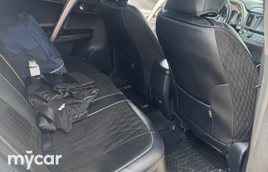 Toyota RAV4 2017