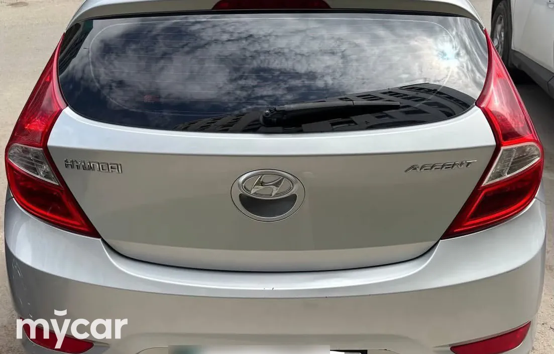 Hyundai Accent 2013