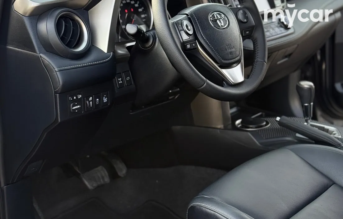 Toyota RAV4 2015