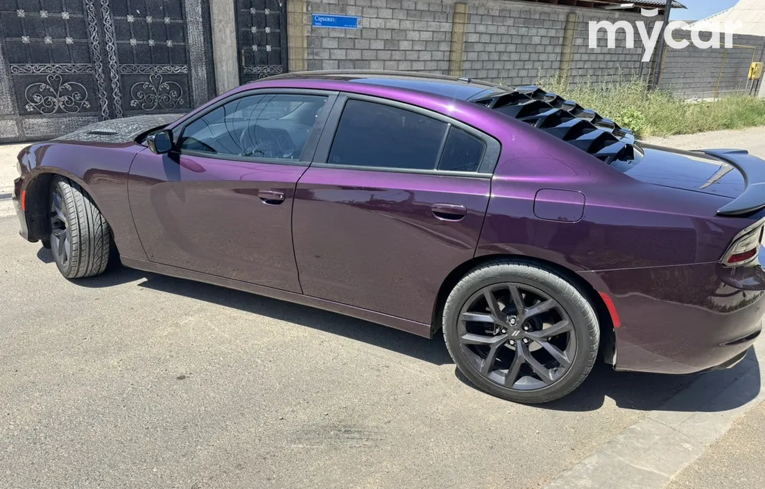 Dodge Charger 2020