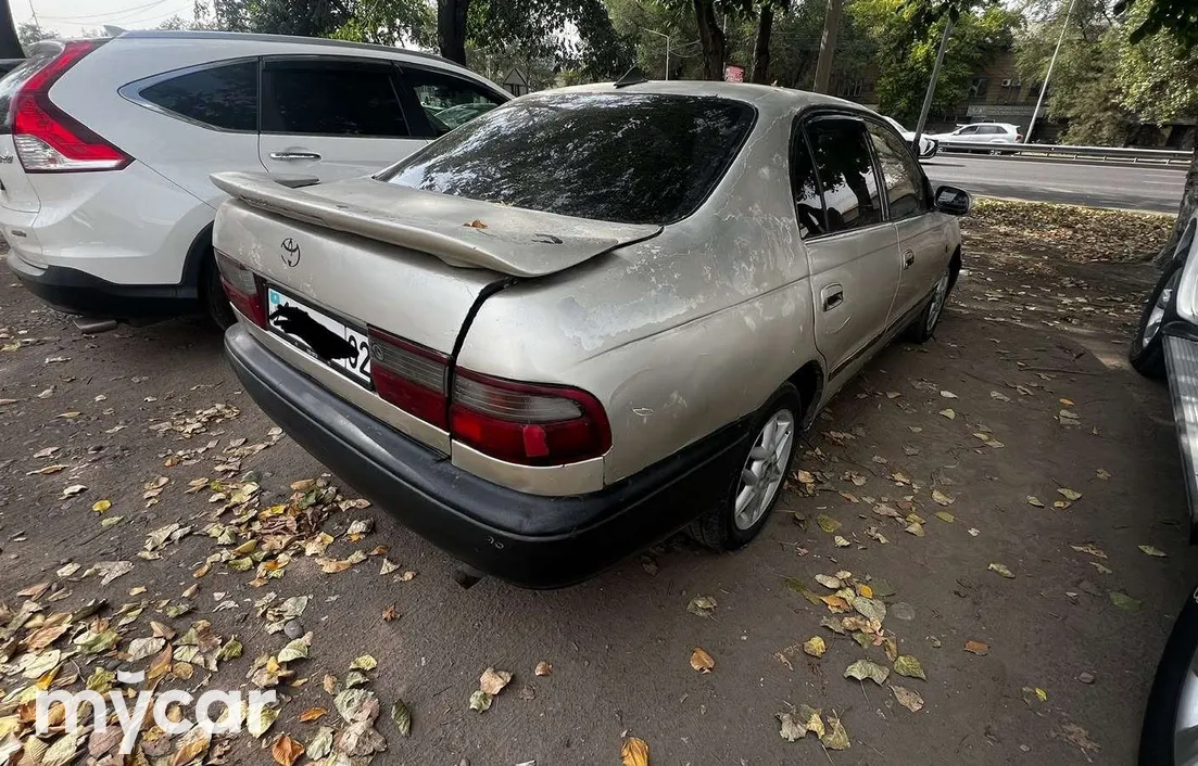 Toyota Carina 1993