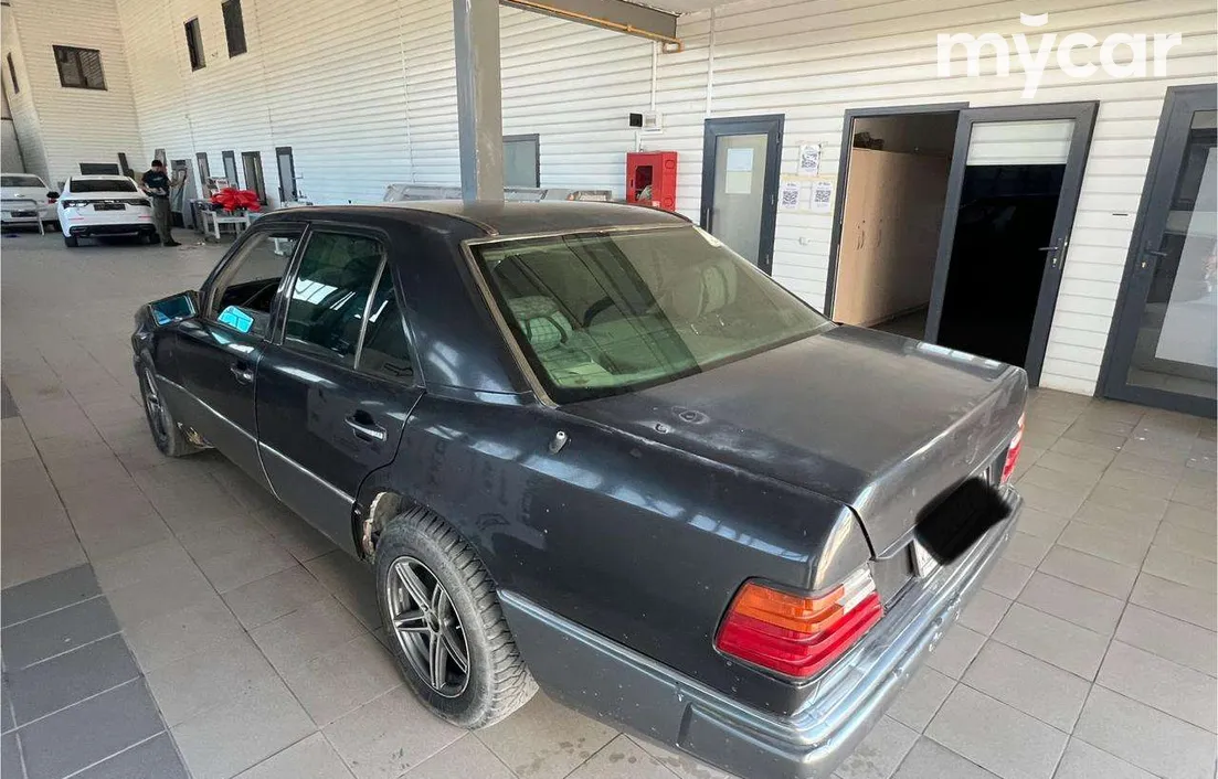 Mercedes-Benz E-Класс 1992