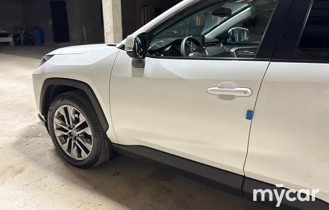 Toyota RAV4 2021