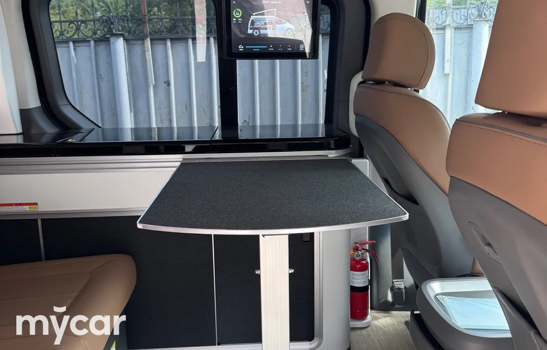 Hyundai Staria 2025
