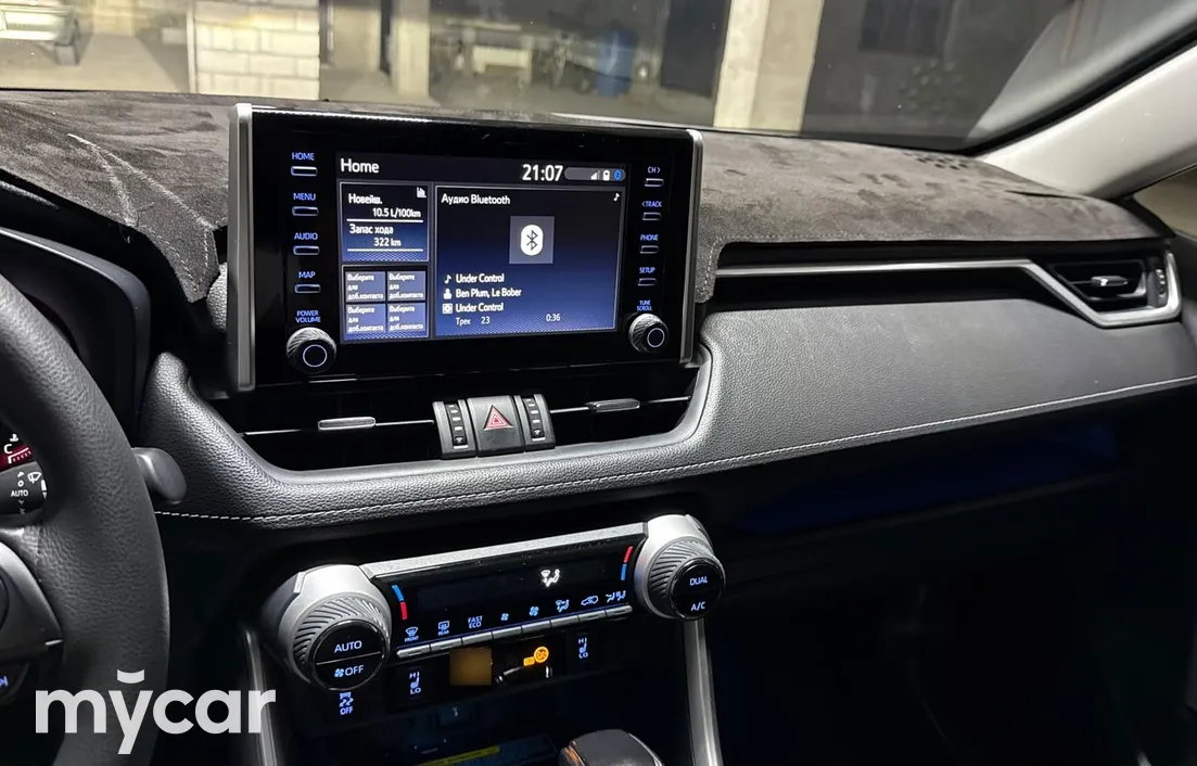 Toyota RAV4 2021
