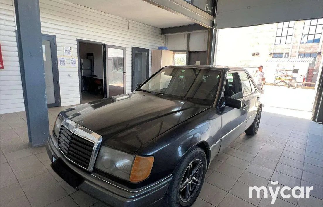 Mercedes-Benz E-Класс 1992