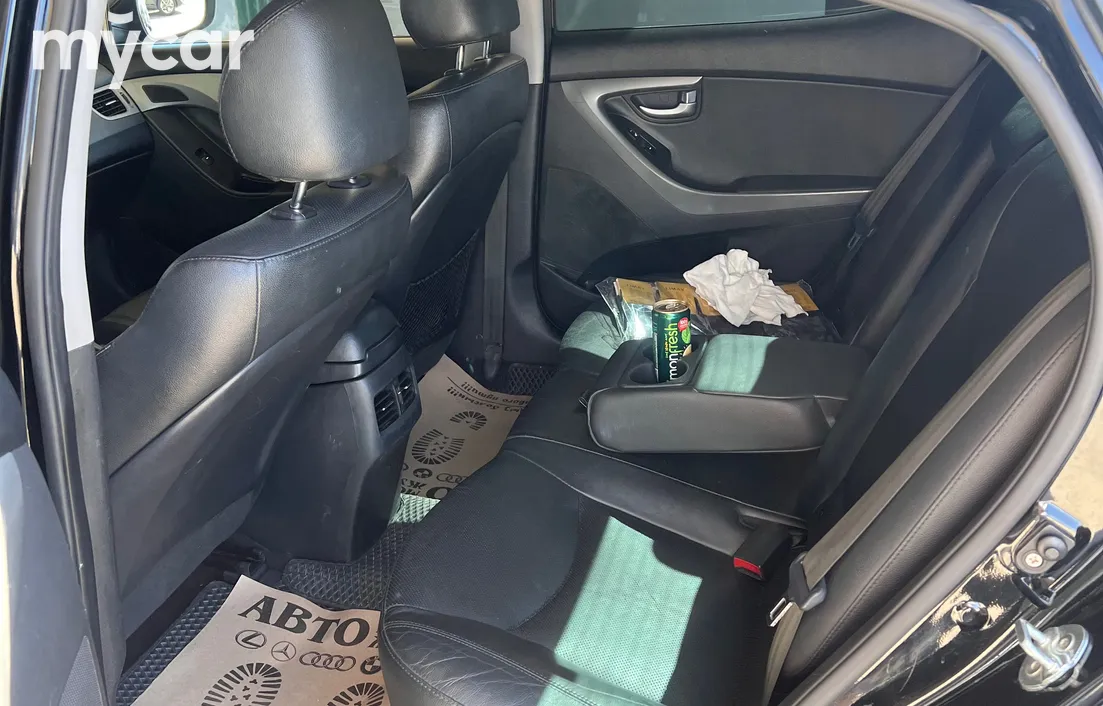 Hyundai Elantra 2015