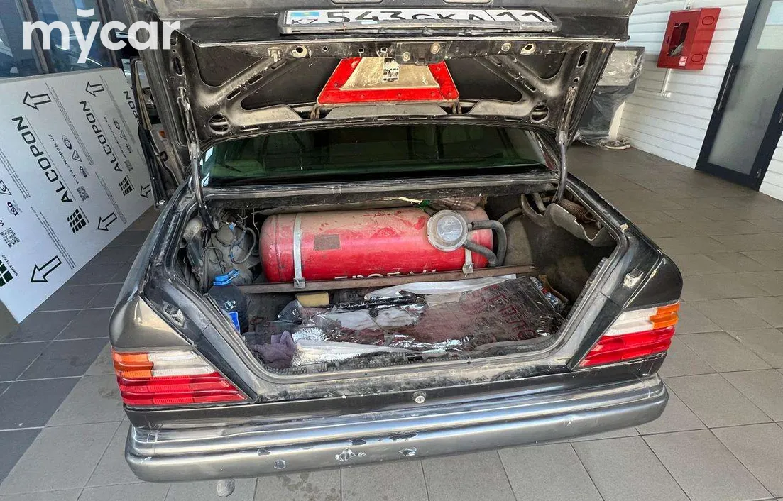 Mercedes-Benz E-Класс 1992