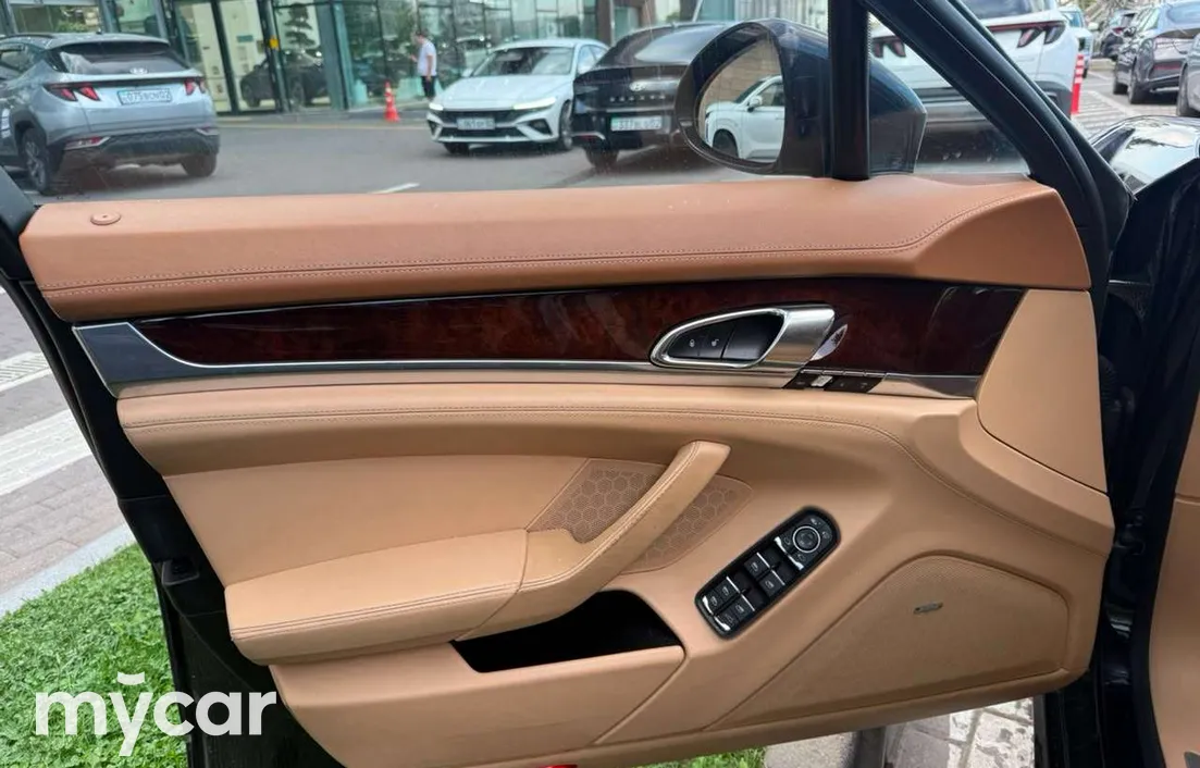 Porsche Panamera 2013