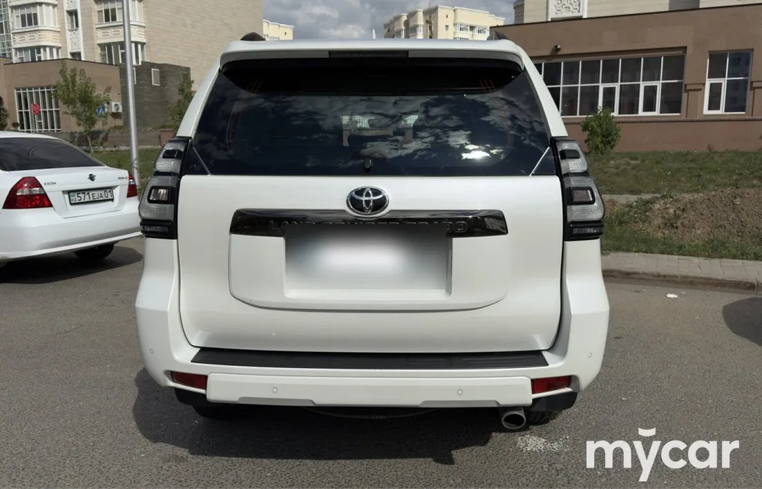 Toyota Land Cruiser Prado 2021