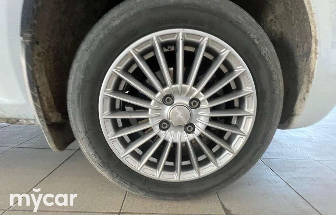 LADA Largus 2019