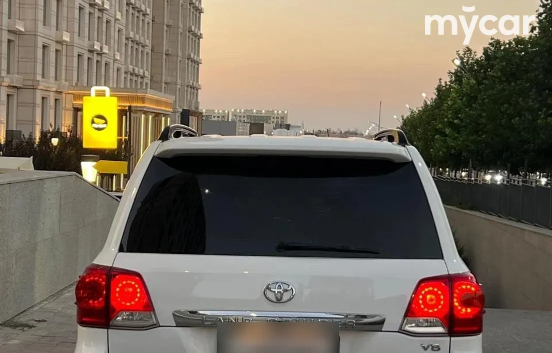 Toyota Land Cruiser 2012