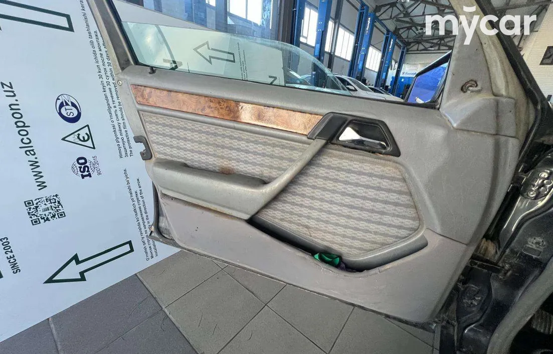 Mercedes-Benz E-Класс 1992
