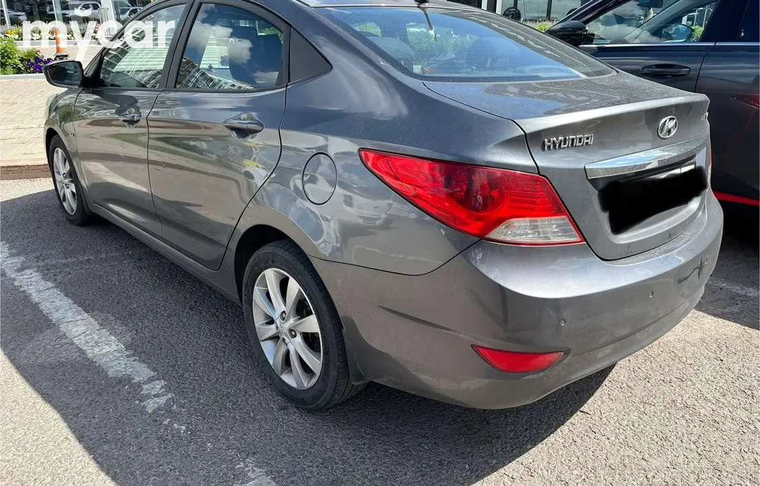 Hyundai Accent 2011